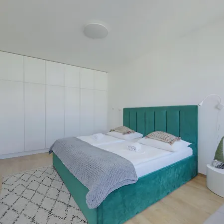 Lermont Old Town Apartment